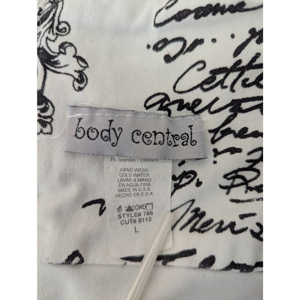 Body Central Black & White Script Mini Skirt Size XL Pleated Skater Skirt - Picture 2 of 9